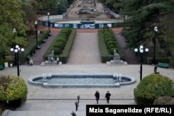 რეაბილიტაციის ნაწილი იყო ძველი შადრევნის აღდგენა, რომელიც ვაკის პარკში წლების განმავლობაში გაუქმებული იყო.