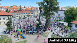 Protest u Gradačcu nakon trostrukog ubistva, 12. august 2023.