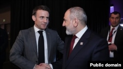 ნიკოლ ფაშინიანი ხვდება ემანუელ მაკრონს. 2024 წლის 21 მარტი