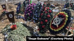 На одном из «вагнеровских» кладбищ.