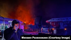 რადიო თავისუფლების პროექტ "კრიმი.რეალიის" კორესპონდენტი, 13 სექტემბრის ღამეს სევასტოპოლიდან მინიმუმ 7 აფეთქების შესახებ იტყობინებოდა 