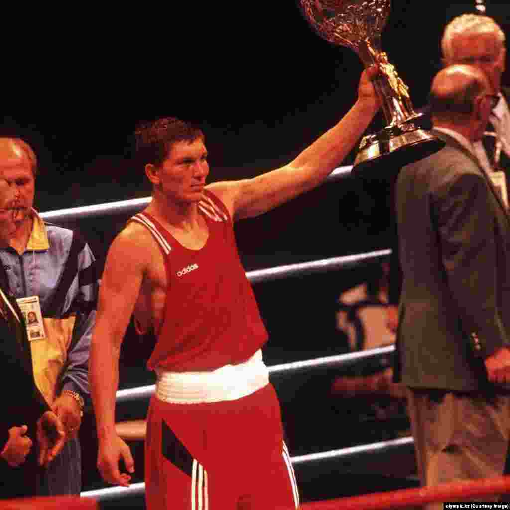 Боксер Василий Жиров (81 килограмм) стал чемпионом Игр в Атланте в 1996 году 