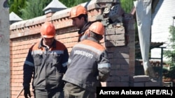 За словами Івана Федорова, без живлення залишаються лише окремі оселі, які зруйновані внаслідок обстрілів. Фото ілюстративне 
