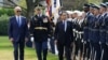 Predsednik SAD Džo Bajden i premijer Japana Fumio Kišida ispred počasne garde na travnjaku Bele kuće, 10. april 2024.