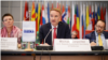 Michael R. Carpenter, američki ambasador pri OESC-u, rekao je da je ruski predsjednik Vladimir Putin "jasno stavio do znanja" da smatra da i Ukrajina i Bjelorusija "pripadaju" Rusiji.