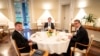 Specijalni predstavnik EU za dijalog Miroslav Lajčak sa kosovskim premijerom Albinom Kurtijem i predsjednikom Srbije Alkesandrom Vučićem u Berlinu 5. maja 2022.