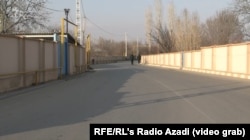 ფართო მოასფალტებული გზა არალიქში.