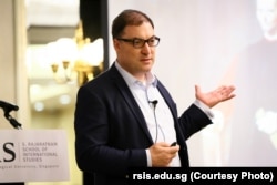 Šon Mekfejt, čija knjiga "The Sneaky War: Russia, China, The U.S. A Strategic Paradigm" uskoro izlazi, tvrdi da je konvencionalni rat mrtav. (arhivska fotografija)