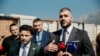 Premijer Dritan Abazović i Rade Milošević direktor Uprave carina u ostavci, prilikom zapljene cigareta u Luci Bar 7. septembra 2022. godine. Foto: Vlada Crne Gore.