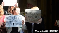 Protest ispred redakcije tabloida Informer u Beogradu, 28. septembar 2022.