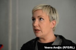 "Najviše što publika može da uradi je da ne klikću, ne dele, ne kupuju, ne čitaju, ne prepričavaju", kaže novinarka Jovana Gligorijević.