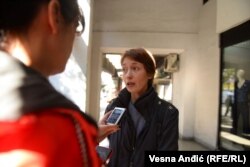 "Intervju sa osuđenim silovateljem utiče na osećaj straha, poniženosti kod žrtava i retraumatizaciju". Sanja Pavlović na protestu ispred redakcije Informera, 28. septembar 2022.