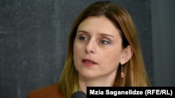თეონა აქუბარდია
