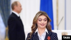 Alina Kabaýewa döwlet baýragyny alandan soň. 