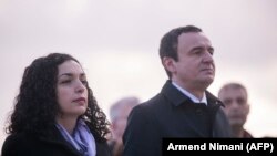 Vljosa Osmani i Aljbin Kurti, arhivska fotografija