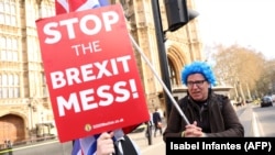 Parlament je naložio da nema izlaska iz EU bez sporazuma, ali nema ni većine ni za ostanak u evropskom bloku, niti za raspisivanje novog referenduma o ovom pitanju (Foto: London, april 2019)