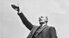 Владимир Ленин выступает на открытии памятника Степану Разину в Москве. 1 мая 1919 года