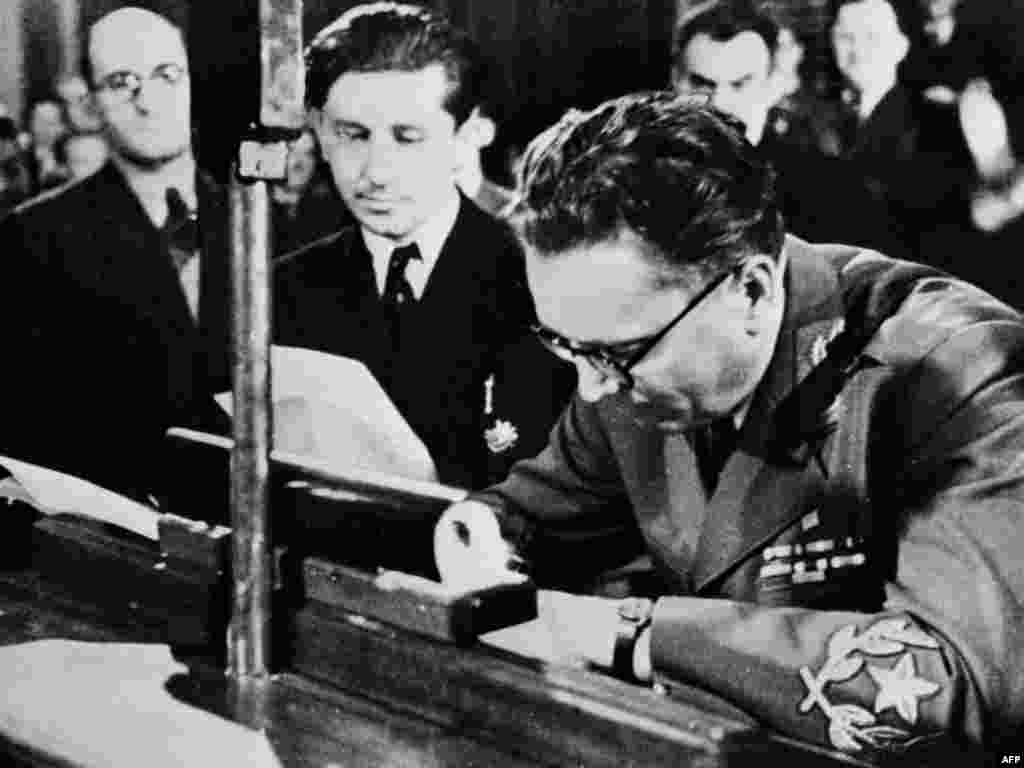 Ин имзои Тито дар рӯзи 7-уми марти соли 1945 Ҷумҳурии Федеролии Сотсиалистии Югославияро таъсис дод.