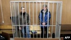 Впервые совместная жалоба Ходорковского и Лебедева была подана в Ингодинский районный суд 28 июля 2008 года, тогда ее рассматривать не стали
