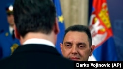 Odbrambenu politiku Srbije trenutno personifikuje ministar odbrane Aleksandar Vulin