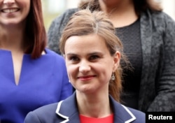 Jo Cox ubijena britanska poslanica