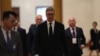 Predsednik Srbije Aleksandar Vučić ide na susret sa kineskim predsednikom Si Đinpingom, Peking, 4. septembra 2025.