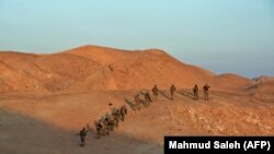 "Ološ koji luta pustinjom za koricom hljeba, to su oni", rekao je jedan obavještajac u Tikritu, glavnom gradu provincije Salahudin (Foto: potraga za gerilcima IDIL-a, Irak, 2018.)