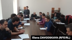 25 октября на заседании Сухумского горсобрания депутаты приняли решение о проведении референдума по вопросу о выборах главы администрации города путем прямого голосования