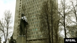 Университетның 2-нче уку бинасы