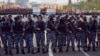 Полиция в боевой готовности во время "Марша миллионов" в Москве, 6 мая 2012 года