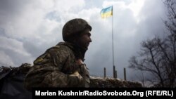 Крайній блок-пост українських військових на дорозі до Донецька неподалік Авдіївки, березень 2016 року