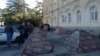Активисты не намерены расходиться до тех пор, пока депутаты не примут долгожданный закон о противодействии коррупции