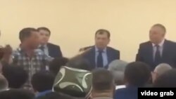 Собрание в компании UzGazOil, которая в феврале этого года сменила название на «Узбекнефтегаз». 
