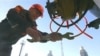 Президент Росії Дмитро Медведєв і голова «Газпрому» Олексій Міллер на виставці інновацій під час Санкт-Петербурзького економічного форуму, 20 червня 2010 року