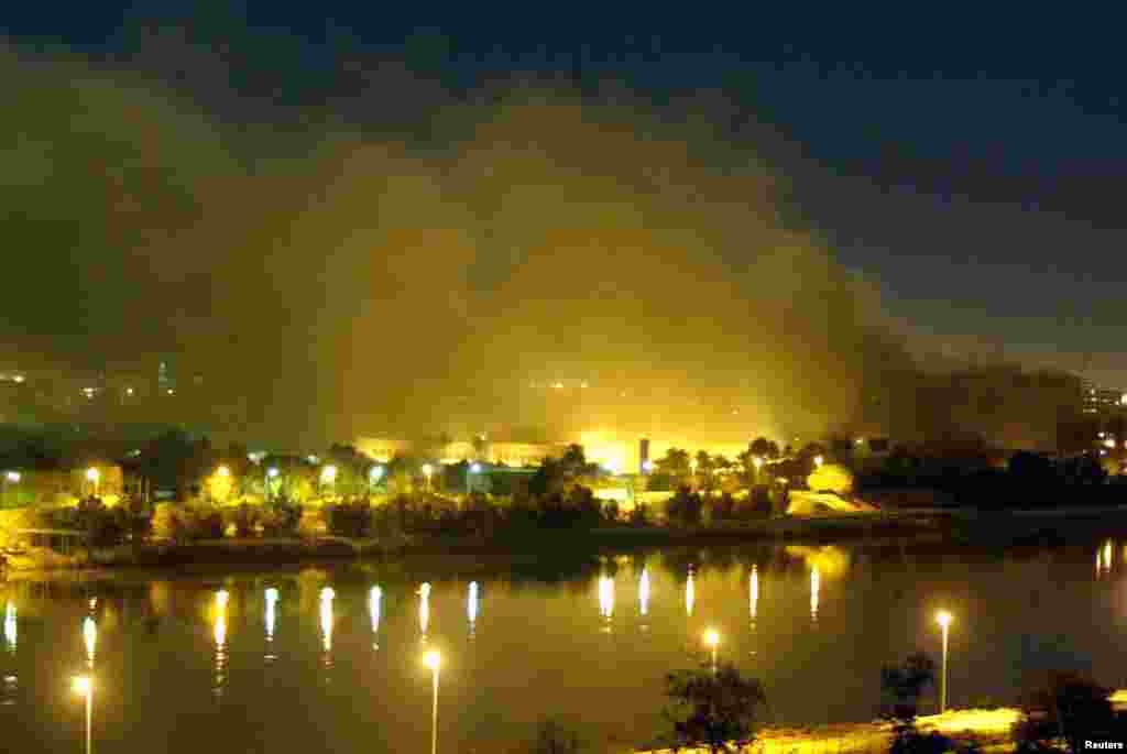 Bagdad, 20. mart 2003. Foto: REUTERS / Faleh Kheiber