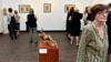 ​​Нино Церетели была ученицей Якоба Николадзе, однако нельзя сказать, что ее стиль сформировался как некая вариация на его творчество