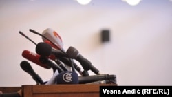 "To što na papiru ima manje napada, ne znači da oni nisu teži i ozbiljniji", ocenio je pravnik Nezavisnog udruženja novinara Srbije Rade Đurić 8. avgusta. 