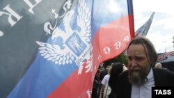 ალექსანდრ დუგინი დონბასის ოკუპაციის მხარდამჭერთა აქციაზე მოსკოვში, 2014 წლის 11 ივნისი