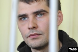 Oleksandr Kostenko attends a court hearing in Simferopol in May 2015.