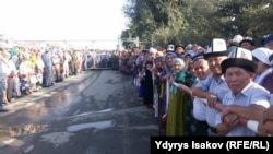 КПП «Дустлик» («Достук») в Ошской области КР. 6 сентября 2017 года.