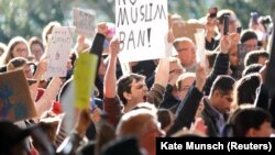 Protest protiv odluke o zabrani ulaska u SAD za državljane sedam zemalja sa većinski muslimanskim stanovništvom