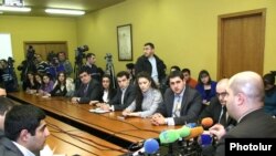 Armenia -- Minister of Education Armen Ashotian an a meeting with students, 9 Feb, 2010