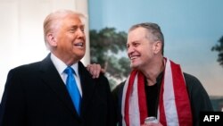 Američki predsednik Donald Tramp dočekuje američkog nastavnika i bivšeg pritvorenika Marka Fogela u Beloj kući pošto je 11. februara oslobođen iz Rusije.