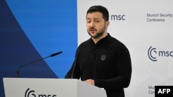 Ukrajinski predsjednik Volodimir Zelenski drži govor tokom 61. Minhenske bezbjednosne konferencije (MSC) u Minhenu, južna Nemačka, 15. februara 2025. 
