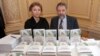 Марина Литвиненко и Александр Гольдфарб написали книгу, изданную в 26 странах и на 16 языках
