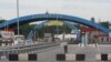 Бажы союзу күчүнө киргенден бери чек арадан товар өткөрүү кыйын болуп калды. 