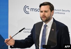Potpredsednik SAD Džej Di Vens drži govor na Minhenskoj bezbednosnoj konferenciji, 14. februar 2025.