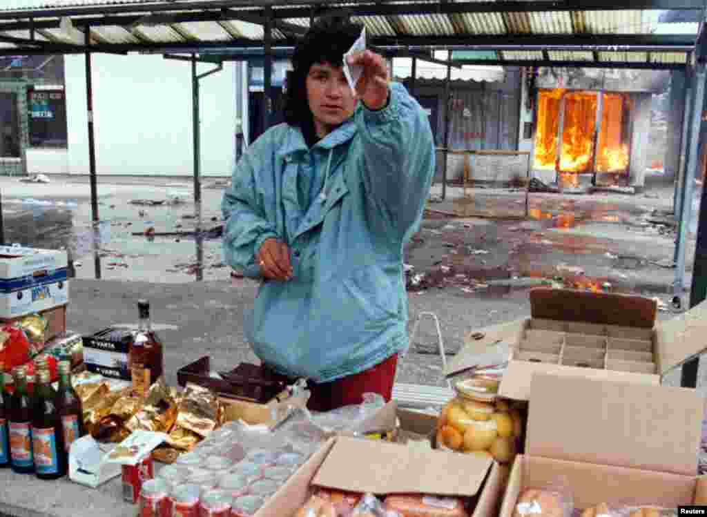 Ratni market na Ilidži, pod kontrolom bosanskih Srba, 9. mart 1996, tri dana prije nego što su snage Armije BiH preuzele ovo sarajevsko prigradsko naselje.&nbsp;