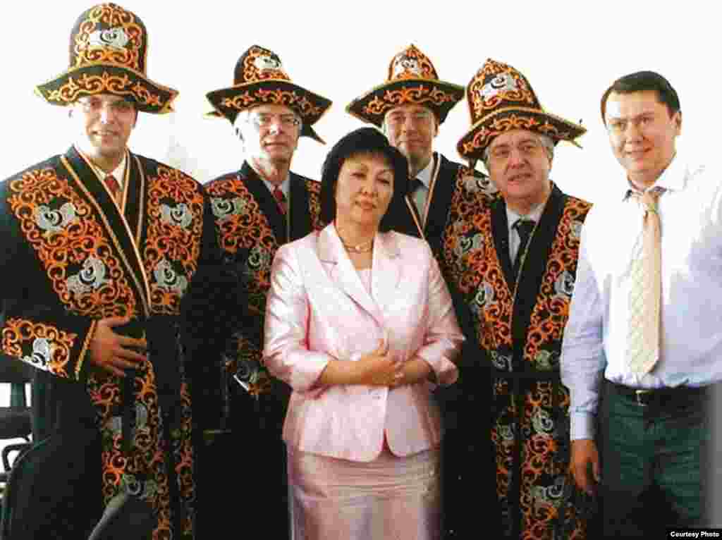 Роҳат Алиев ба ривояти тасвир.