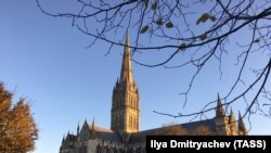 Собор Девы Марии в Солсбери и его шпиль